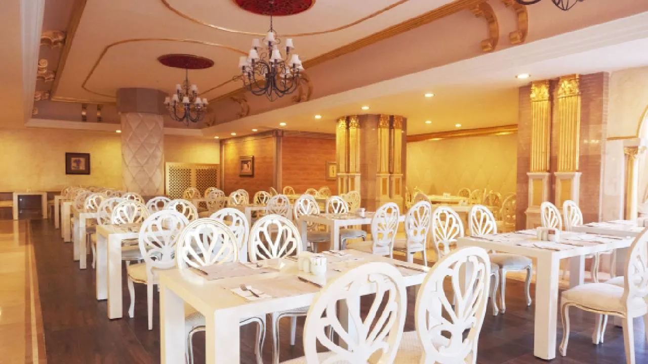 Are Customers Really Influenced by Film Stars in t...