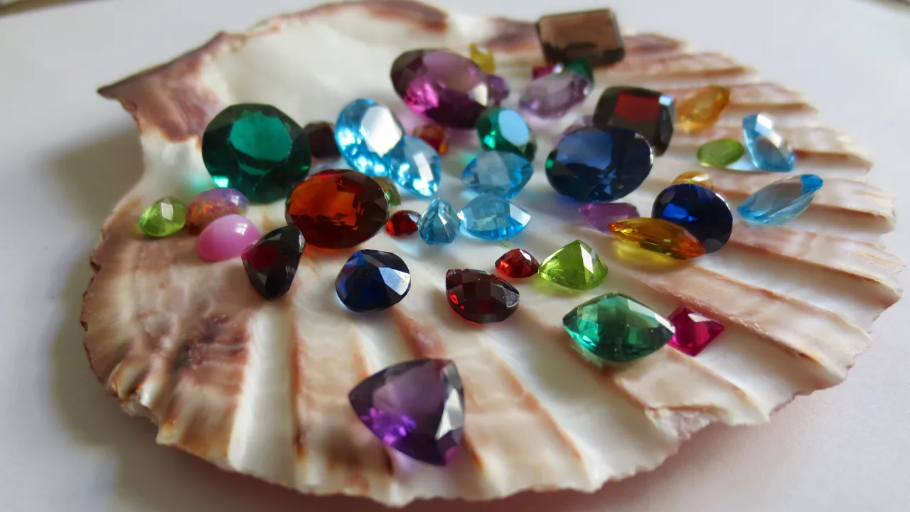 Top 5 Gemstones for Attracting Wealth and Success
