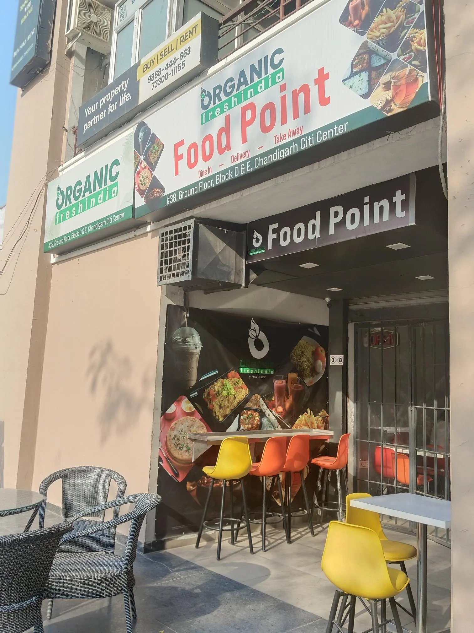 Are Customers Really Influenced by Film Stars in t...