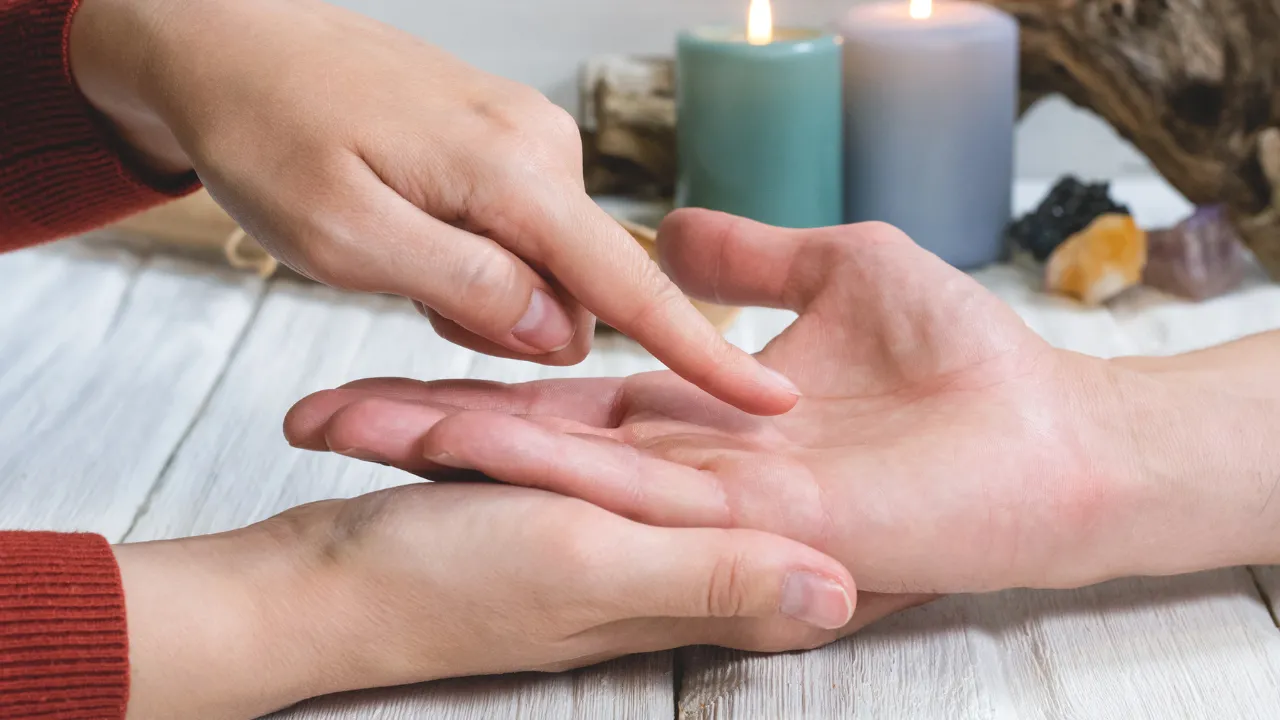 Are Customers Really Influenced by Film Stars in t...